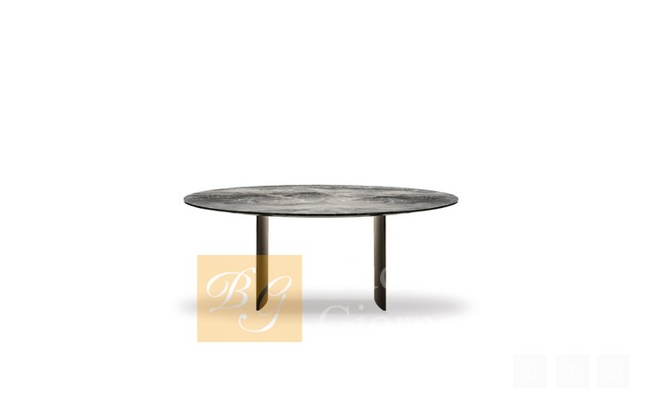 Стол Linha 400 фабрики Minotti