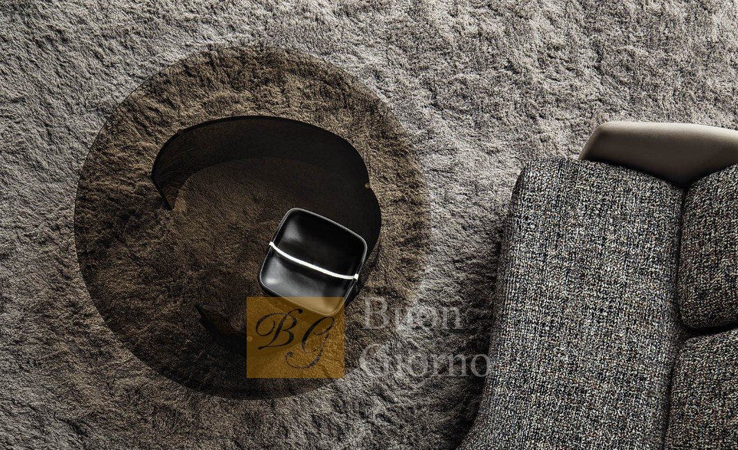 Журнальный столик Bangle фабрики Minotti