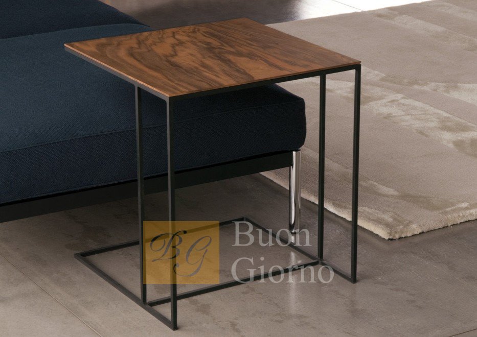 Журнальный столик Leger фабрики Minotti