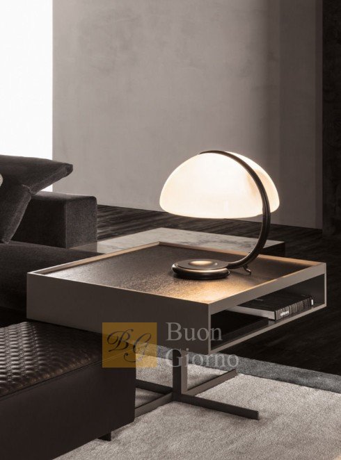 Журнальный столик Close фабрики Minotti