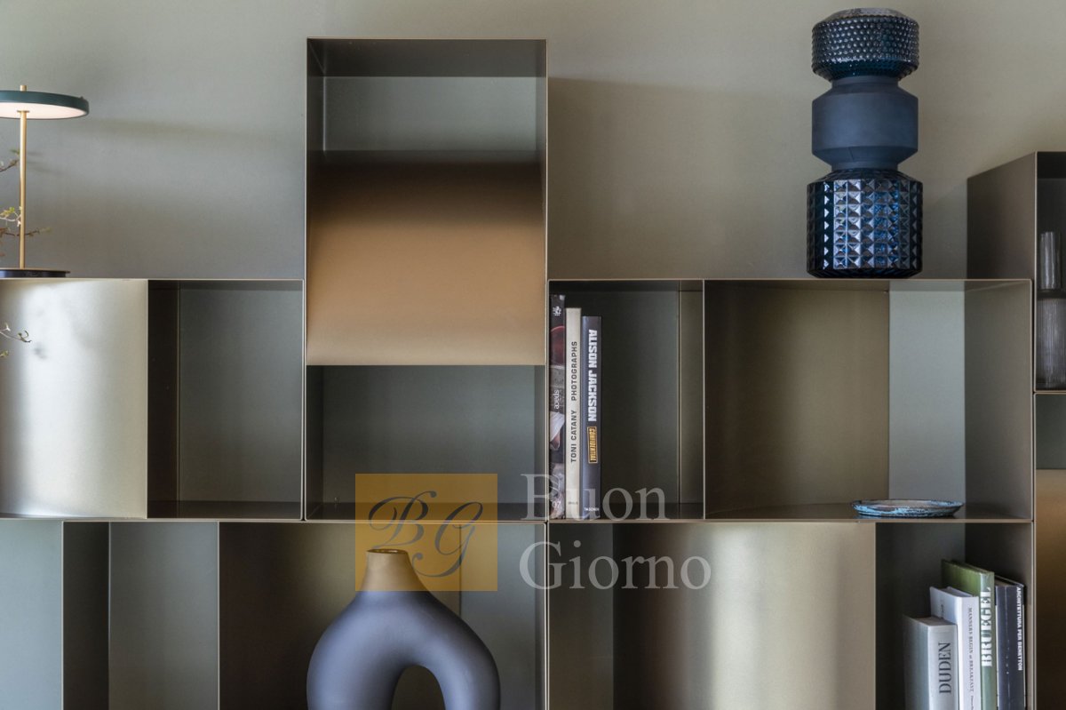 Стеллаж JUDD WALL UNIT фабрики Mogg