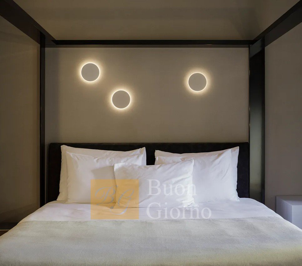 Настенный светильник Dots фабрики VIBIA