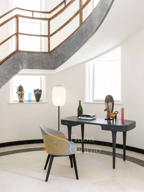 Письменный стол Riga MN_51 фабрики Cappellini