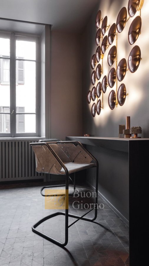 Барный стул Strip Stool фабрики HENGE