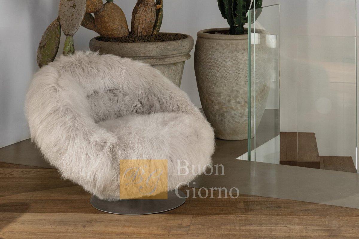 Кресло Chantal in Mongolian cashmere фабрики Giorgio Collection