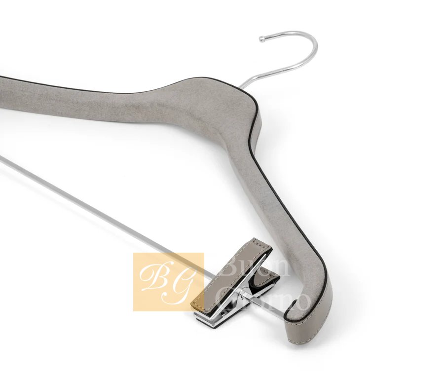 Вешалка для брюк с зажимами Hanger 1063 фабрики Pinetti