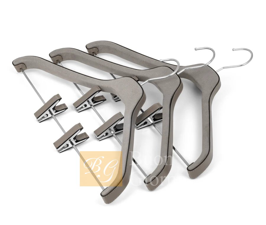 Вешалка для брюк с зажимами Hanger 1063 фабрики Pinetti