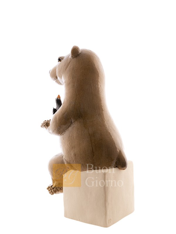 Статуэтка медведя Moi en Ours фабрики Valerie Courtet