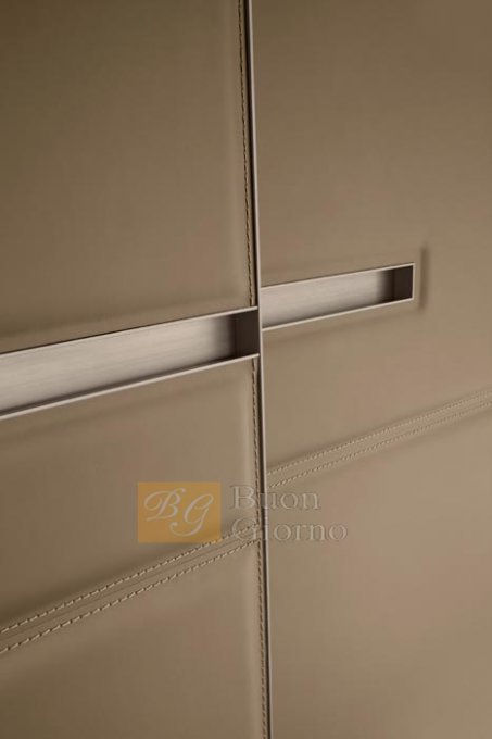 Шкаф с компланарными фасадами Warm LEMA