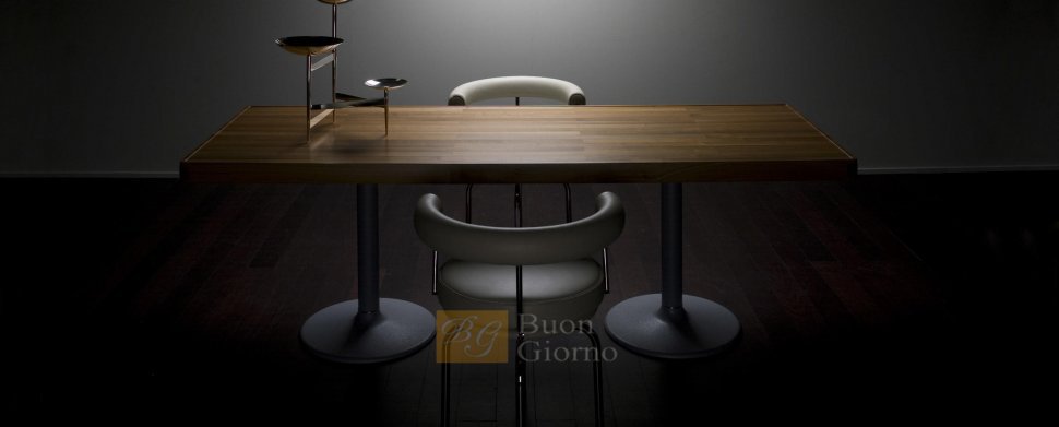 Cтол  LC11-P Cassina